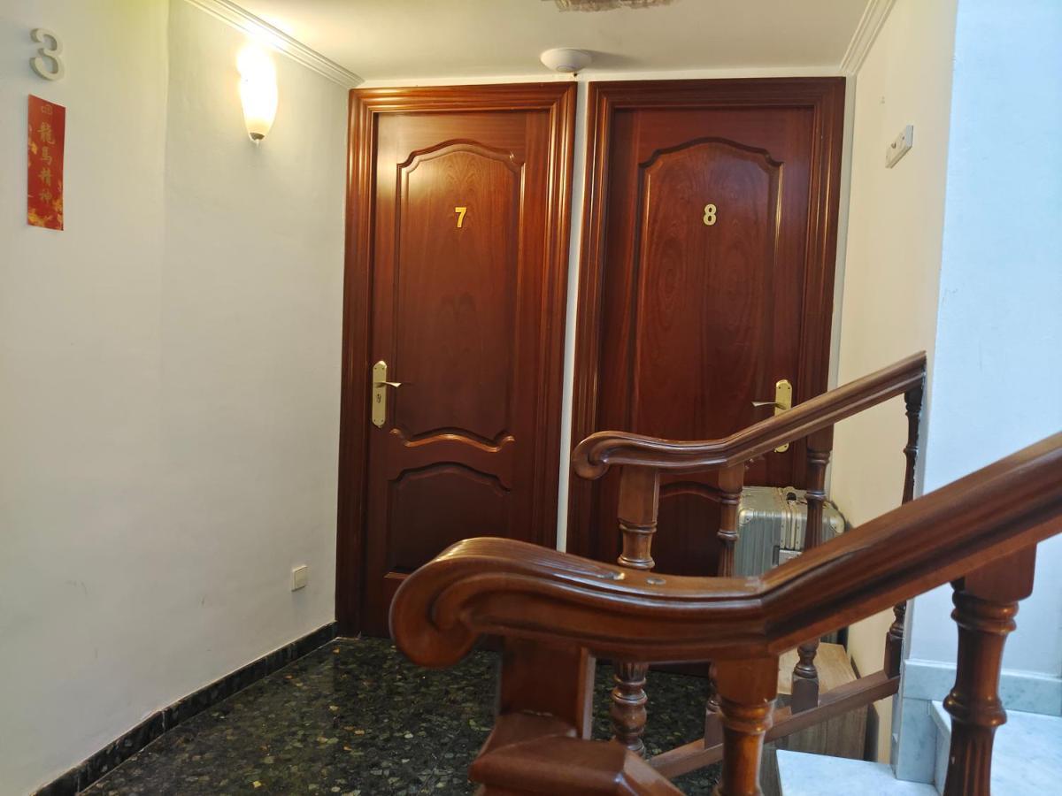 Fudodo舒适3 Beds Hotel L'Hospitalet de Llobregat Exterior foto