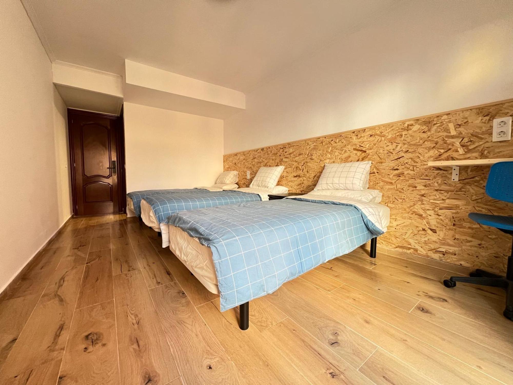 Fudodo舒适3 Beds Hotel L'Hospitalet de Llobregat Exterior foto