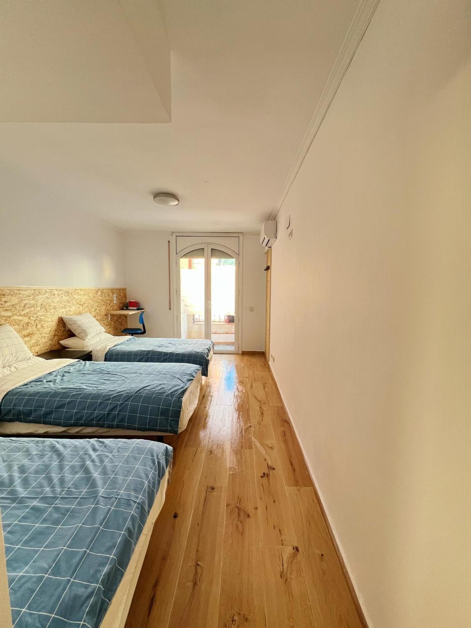 Fudodo舒适3 Beds Hotel L'Hospitalet de Llobregat Exterior foto
